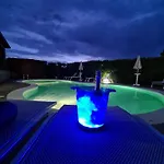 Artemide 4*