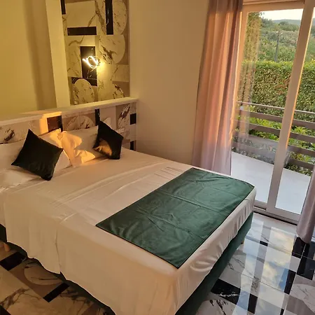 Artemide Bed and Breakfast 4*