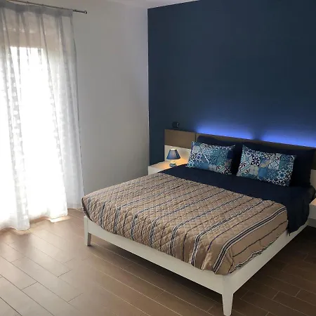 Artemide לינה וארוחת בוקר אגרופולי